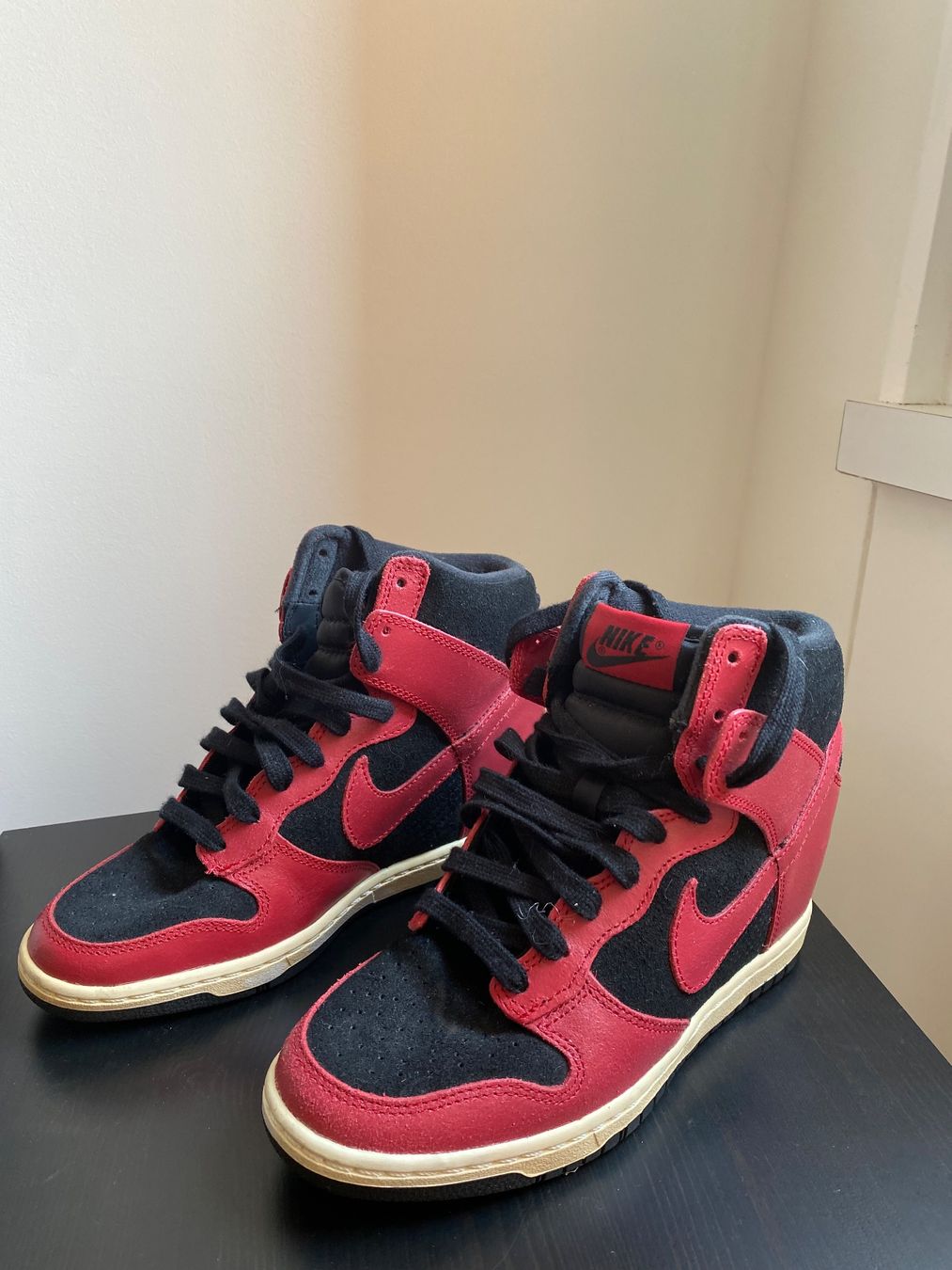 Nike Damenschuhe: Baskets compensées Nike Dunk Sky High rouges et noires T38 – Gebraucht aus Zürich von yam_29rj 2