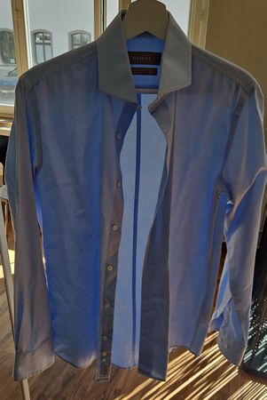 Edles hellblaues Hemd von Damat, Grösse 37/38 - Top Zustand!