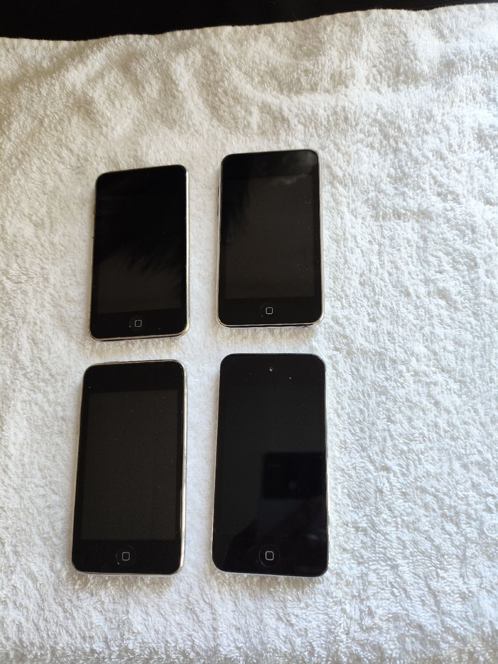 Apple Lettore multimediale portatile: iPod Touch 4 Stück ( defekt) – Difettoso da Zollikofen venduto da zar_j67f