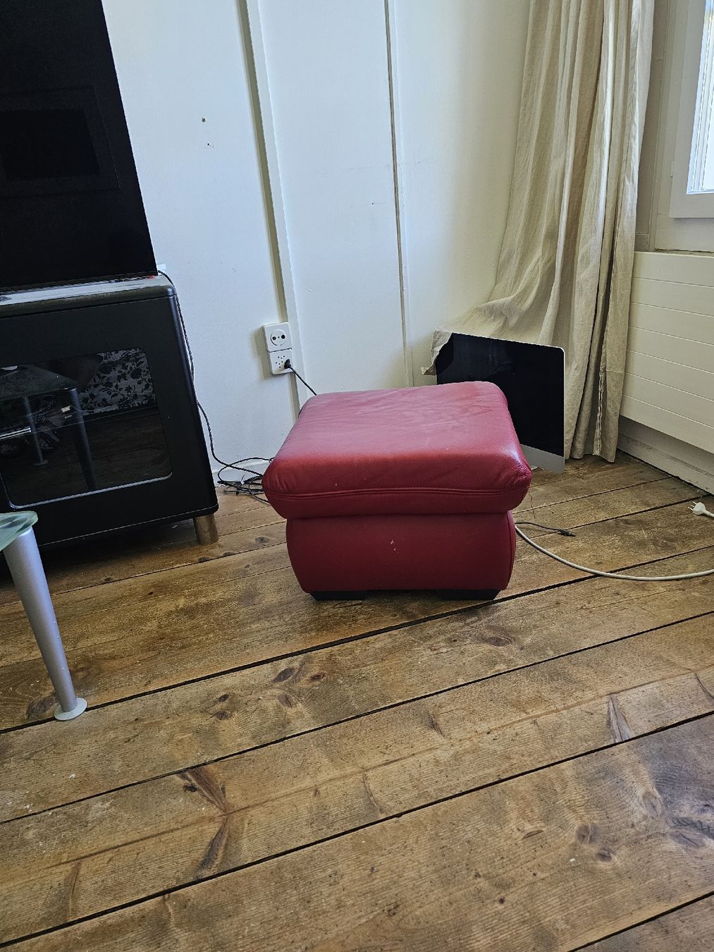 Poltrone: 2 Stk. Lederstuhle mit Hocker – Usato da Morgarten venduto da pat_qj9r 1