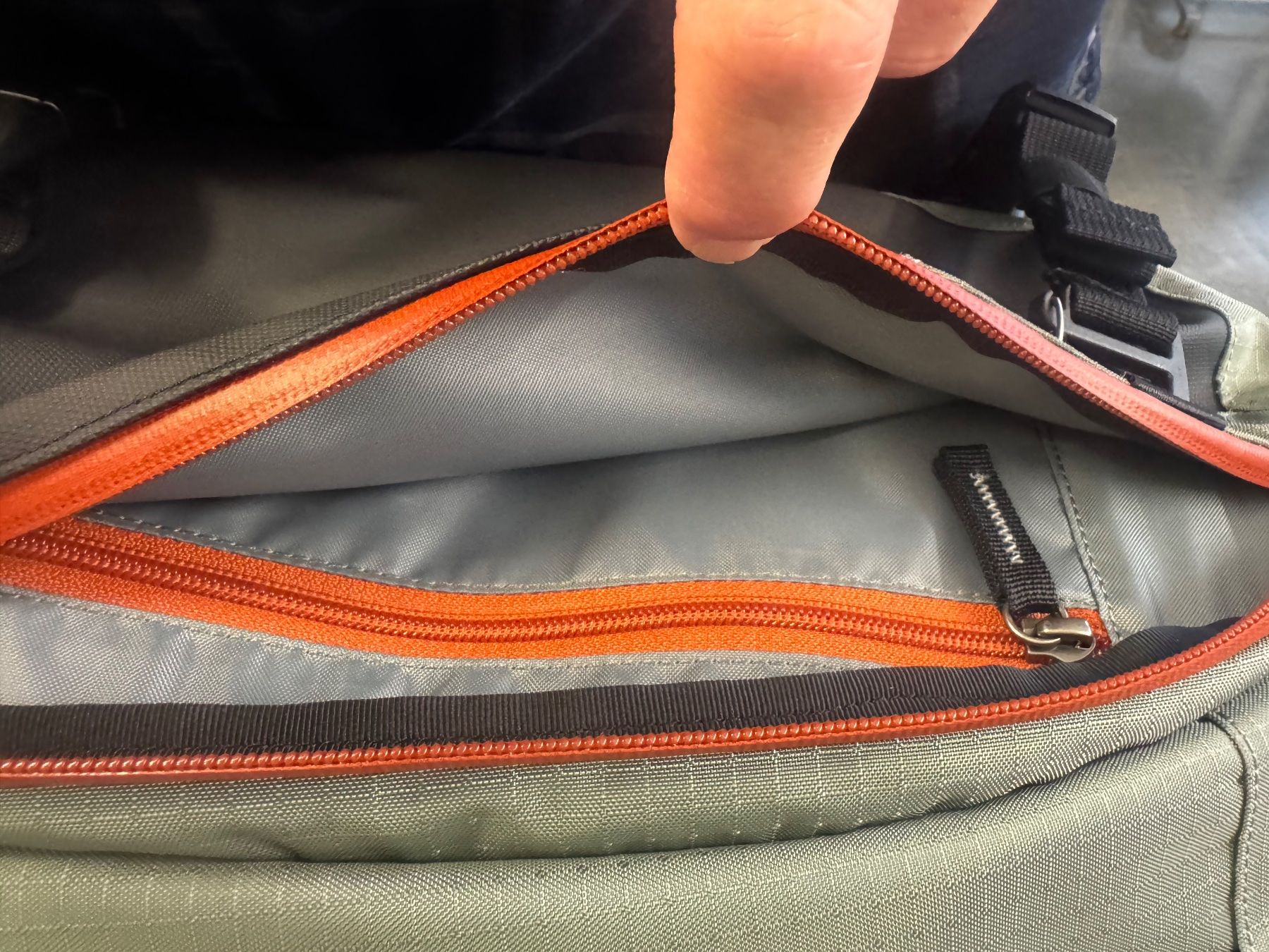 Rucksäcke: MindShift Photocross 14L Bag ThinkTank – Neu (gemäss Beschreibung) aus Wettingen von wtro 4