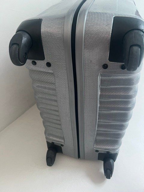 Samsonite Valigie: Samsonite Koffer C-lite, silber – Usato da Wettingen venduto da Muda33 7