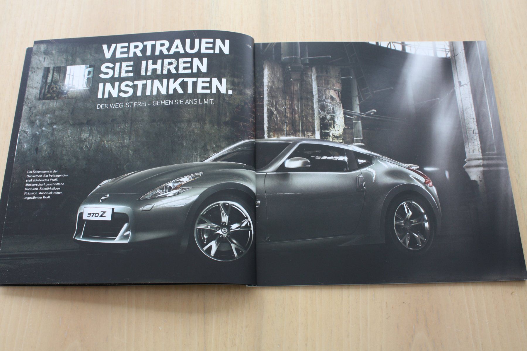 Nissan Documenti: Nissan 370Z CH-Prospekt 5/2009 – Usato da Wikon venduto da erwin400 2
