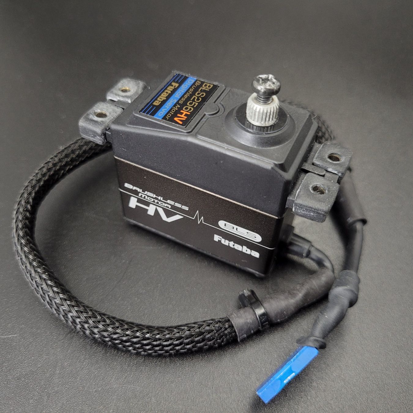 Futaba Telecomando: High speed brushless serco Futaba BLS256hv – Usato da Malleray venduto da pixeleleven 1