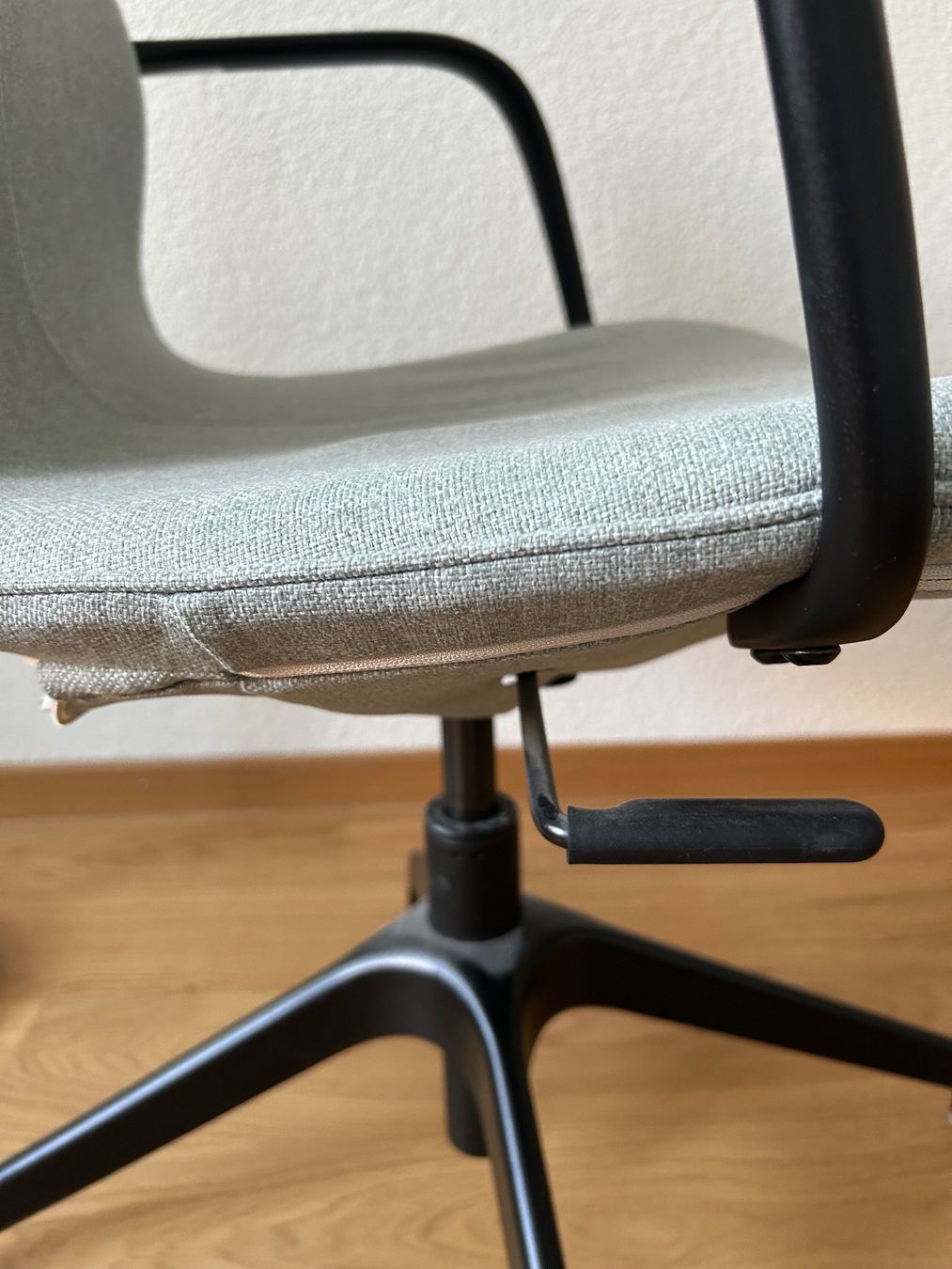 Ikea Stühle: Bürostuhl Ikea – Gebraucht aus Zürich von Hermia 2