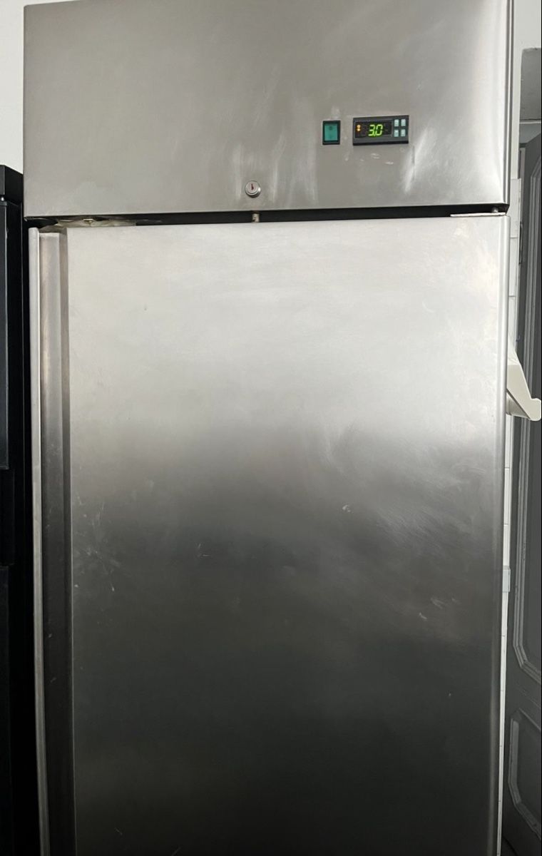 Frigoriferi: Frigorifero professionale inox – Usato da S. Pietro venduto da fil_yhb9