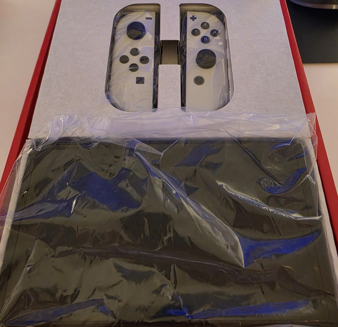 Nintendo Konsolen: Switch OLED inkl Joy Con Pair – Gebraucht aus Neerach von jeggl 1