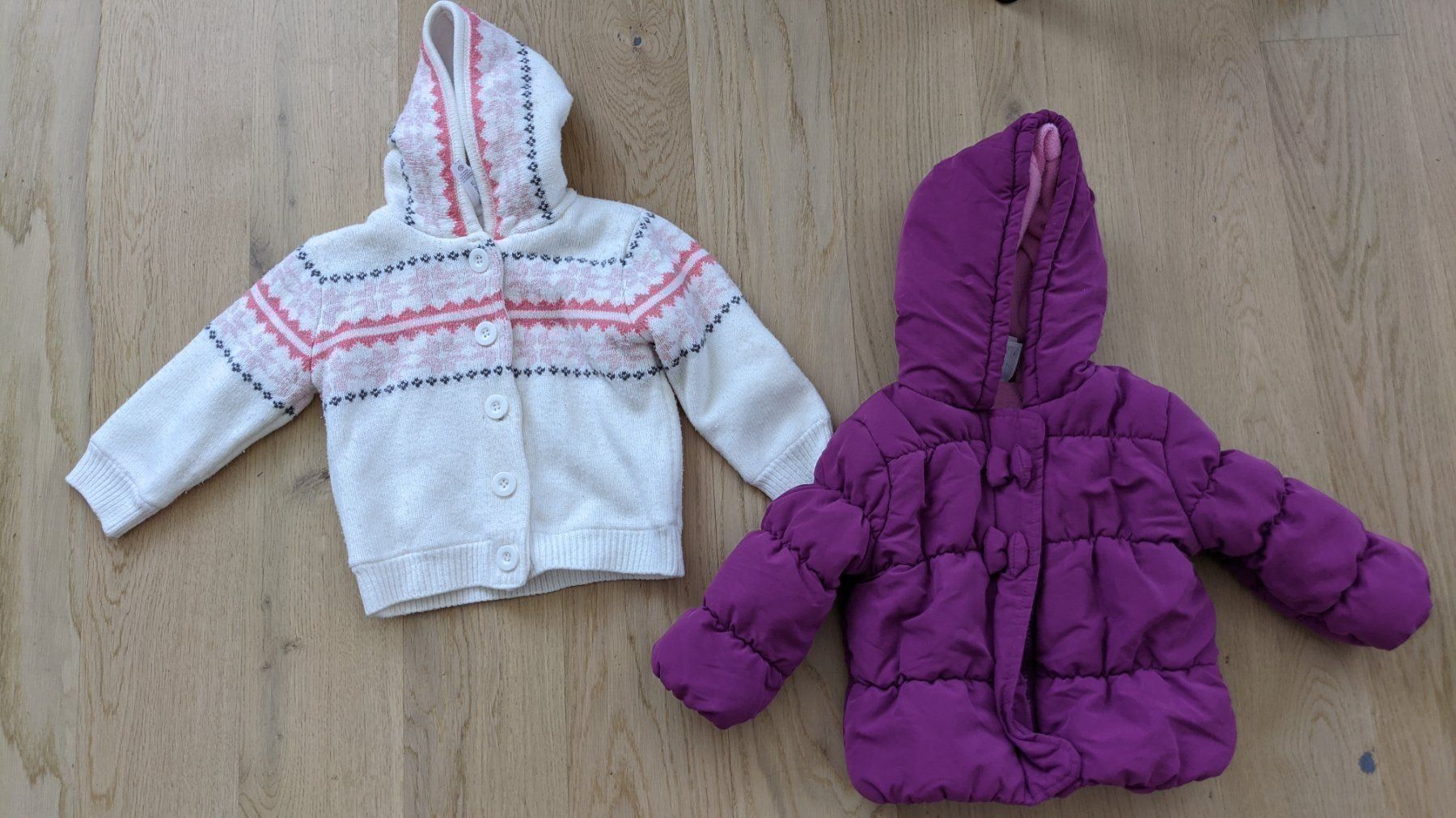 Lotti & Set di vestiti: Winterjacke & Pulover Gr. 86 Mädchen – Usato da Zürich venduto da pisamun