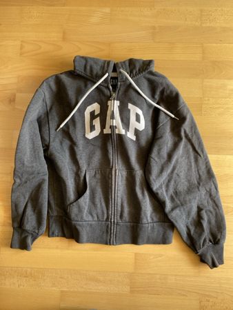 Kapuzenjäckli Gr. 152