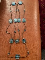 1  collier fantaisie selon photo