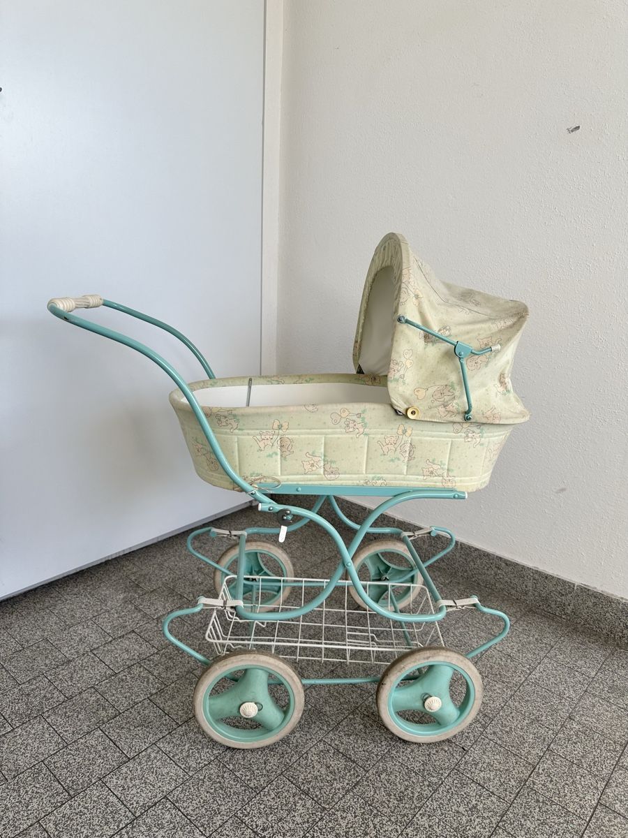 Puppenwagen: Puppe Buggy Kinderwagen – Gebraucht aus Zürich von Kat_5557