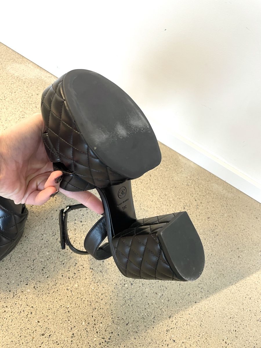 Chanel Scarpe da donna: Chanel Sandalen – Usato da Stäfa venduto da Nicole093 3