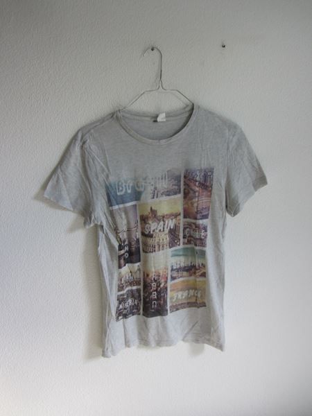H&M T-Shirts: T-Shirt hellgrau mit Print - S – Gebraucht aus Zürich von Diazaio