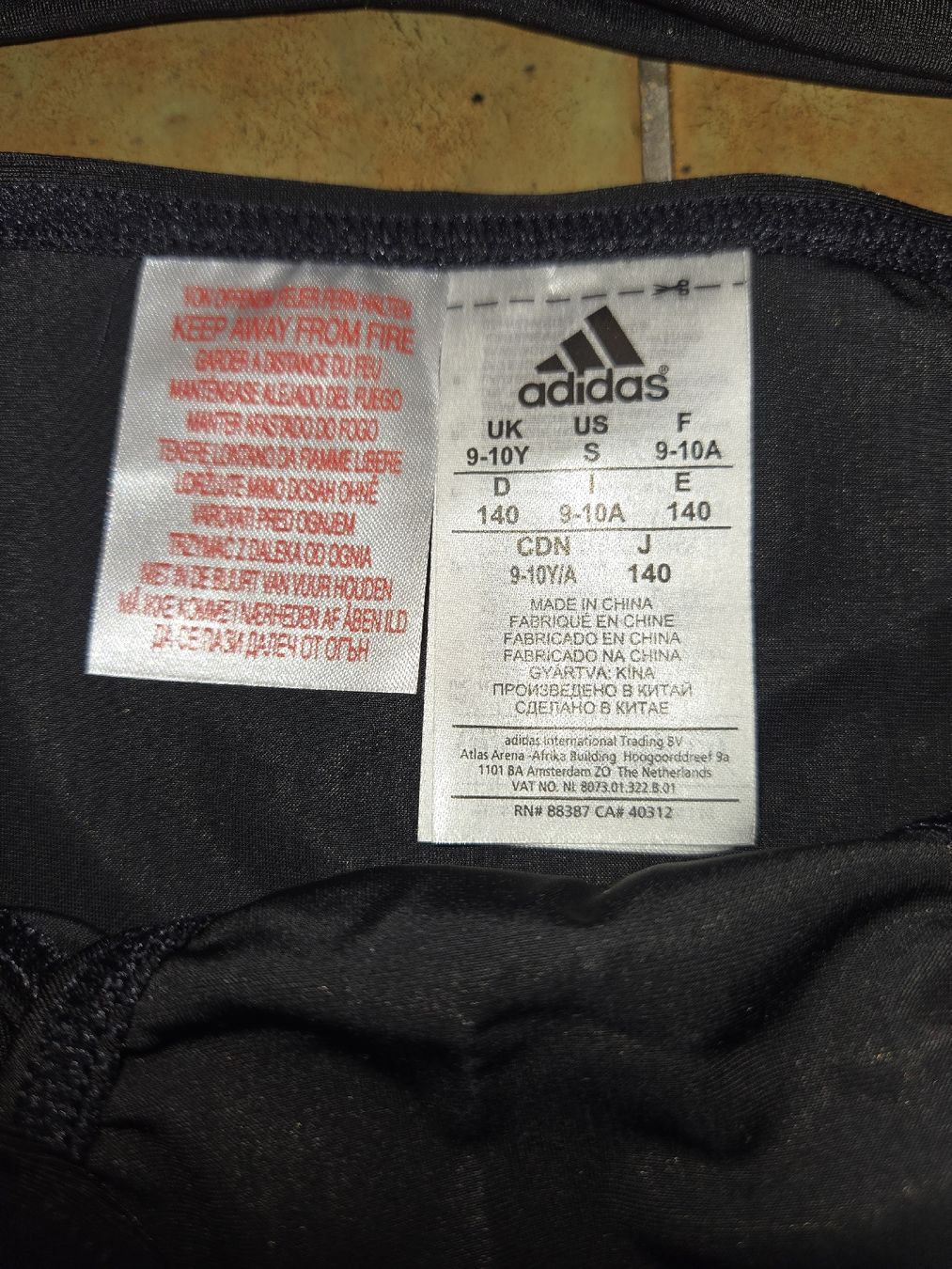 Costumi da bagno & Bikini: Costume de bain Adidas 2 pces – Nuovo (secondo la descrizione) da Sion venduto da Oonathoo 1