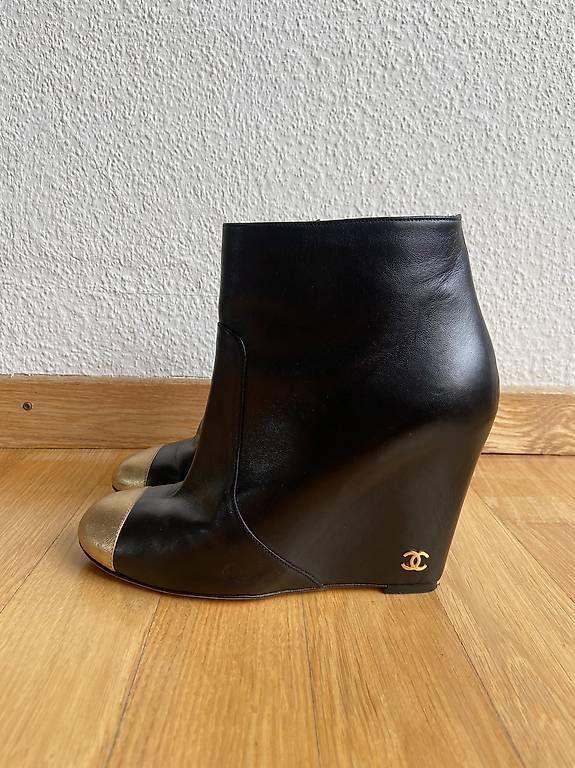 Chanel Scarpe da donna: Chanel wedge Schuhe Grösse 38 – Usato da Basel venduto da lafleur2663