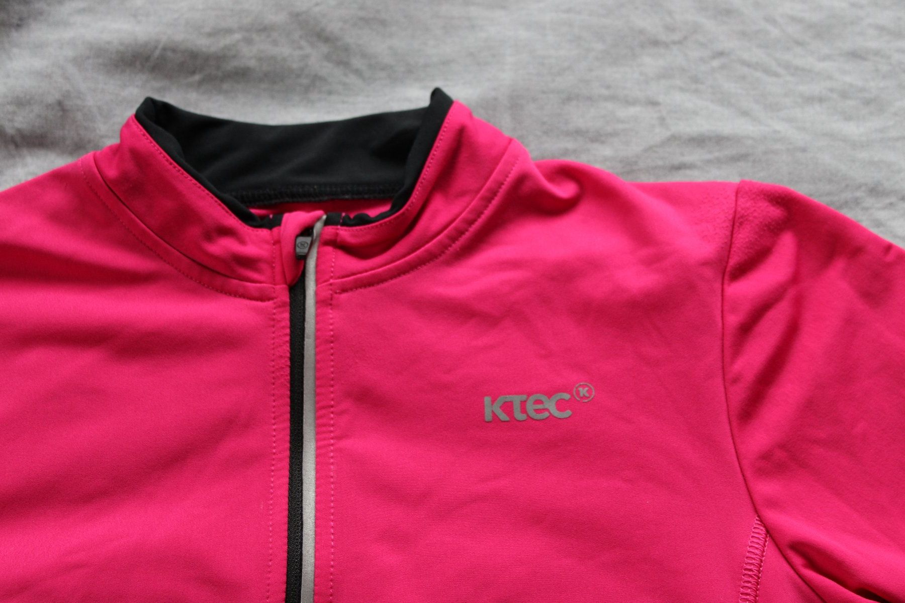 Altra biancheria intima: Thermoshirt ktec pink – Usato da Hombrechtikon venduto da lehnerrr 1