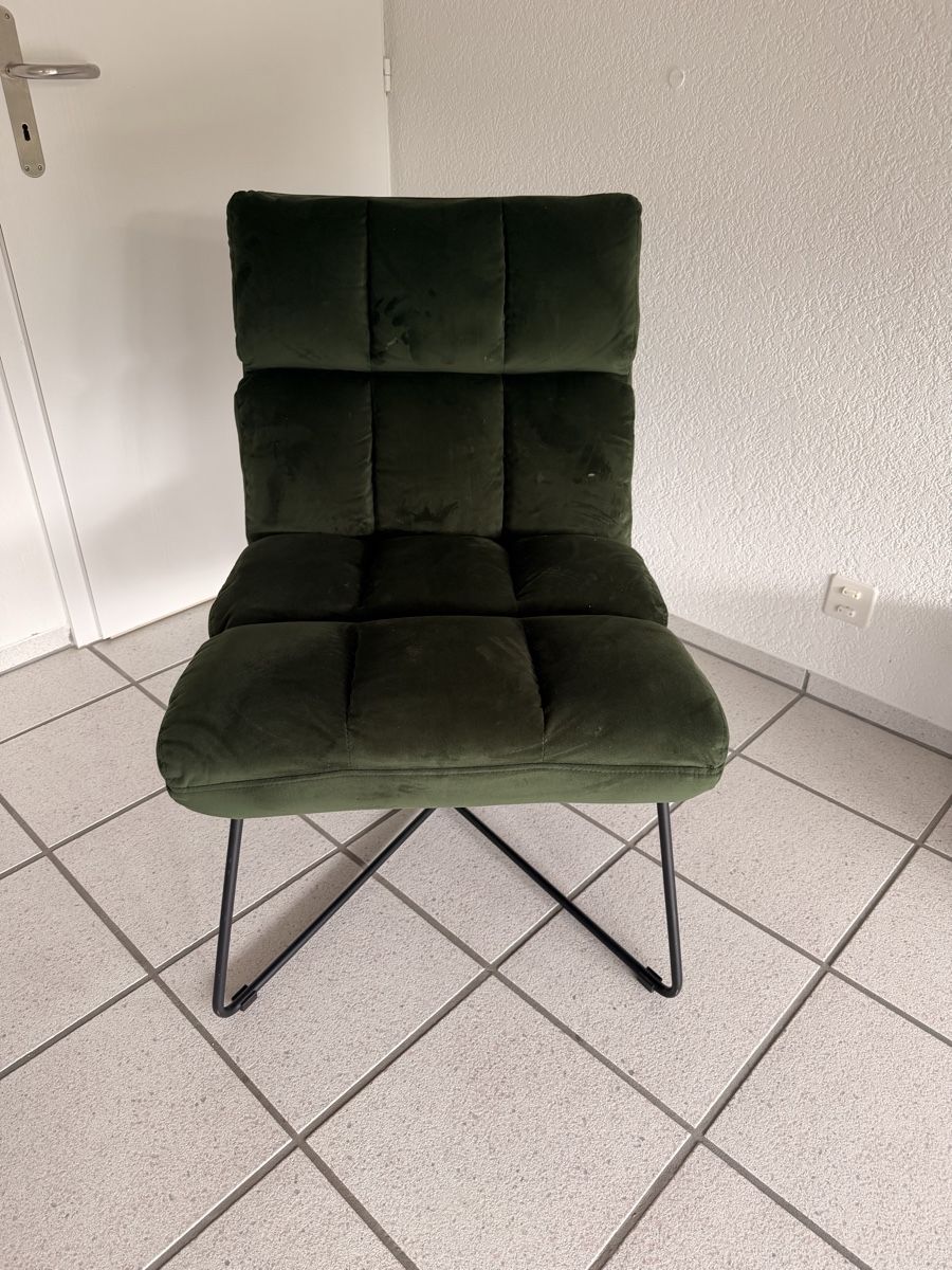 Livique Poltrone: Sessel Samt Dunkelgrün mit Metallfuss – Usato da Wetzikon ZH venduto da muchmael.s 1