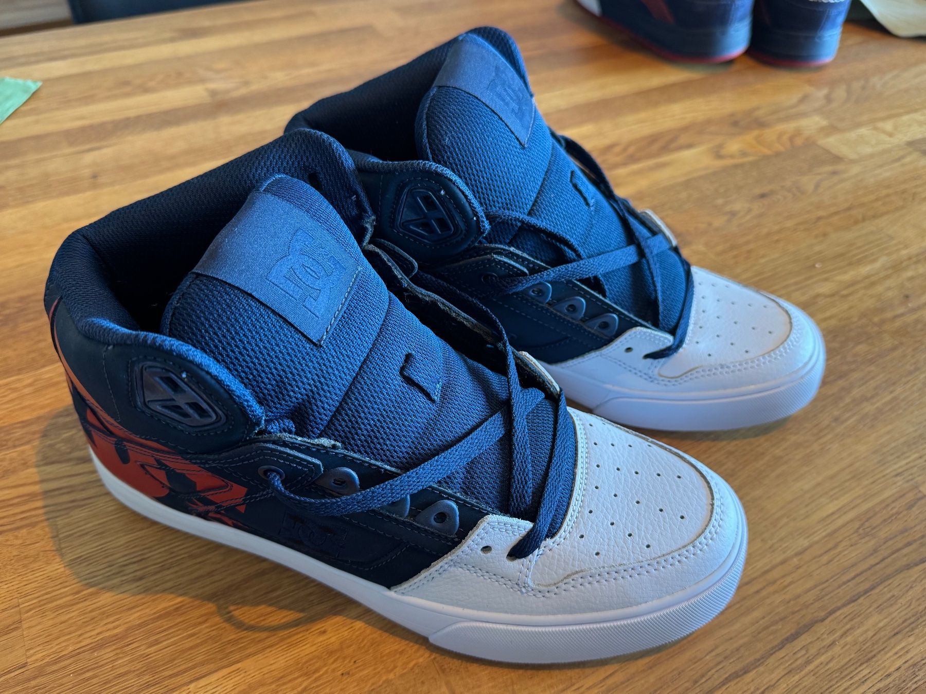 DC shoes Chaussures hommes: DC SHOES 43 – Neuf (Voir description) à Corcelles-Concise par zulu03 1