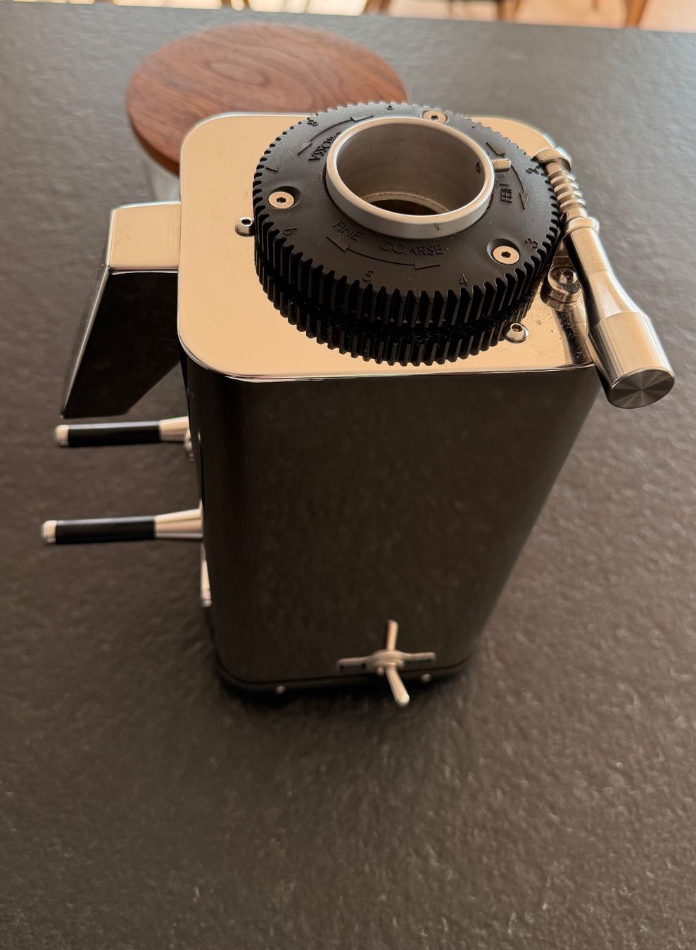 Elettrodomestici da cucina: Kaffeemühle ECM s automatica 64 inkl. Nussbaum Deckel – Usato da Zürich venduto da 8140luca 2