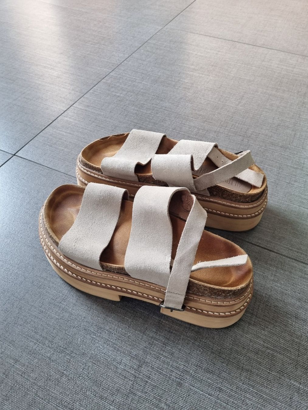 Damenschuhe: Platform Sandals beige – Gebraucht aus Zürich von mil_x6rf 1
