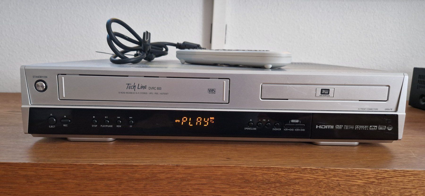 Registratori: VHS-/DVD Kombigerät mit HDMI !! – Usato da Zürich venduto da Lina049 1