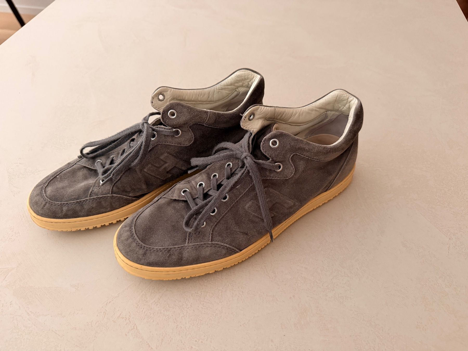 Hogan Chaussures hommes: Hogan Sneaker Grösse 9.5 – D'occasion à Chambésy par rob_gl27
