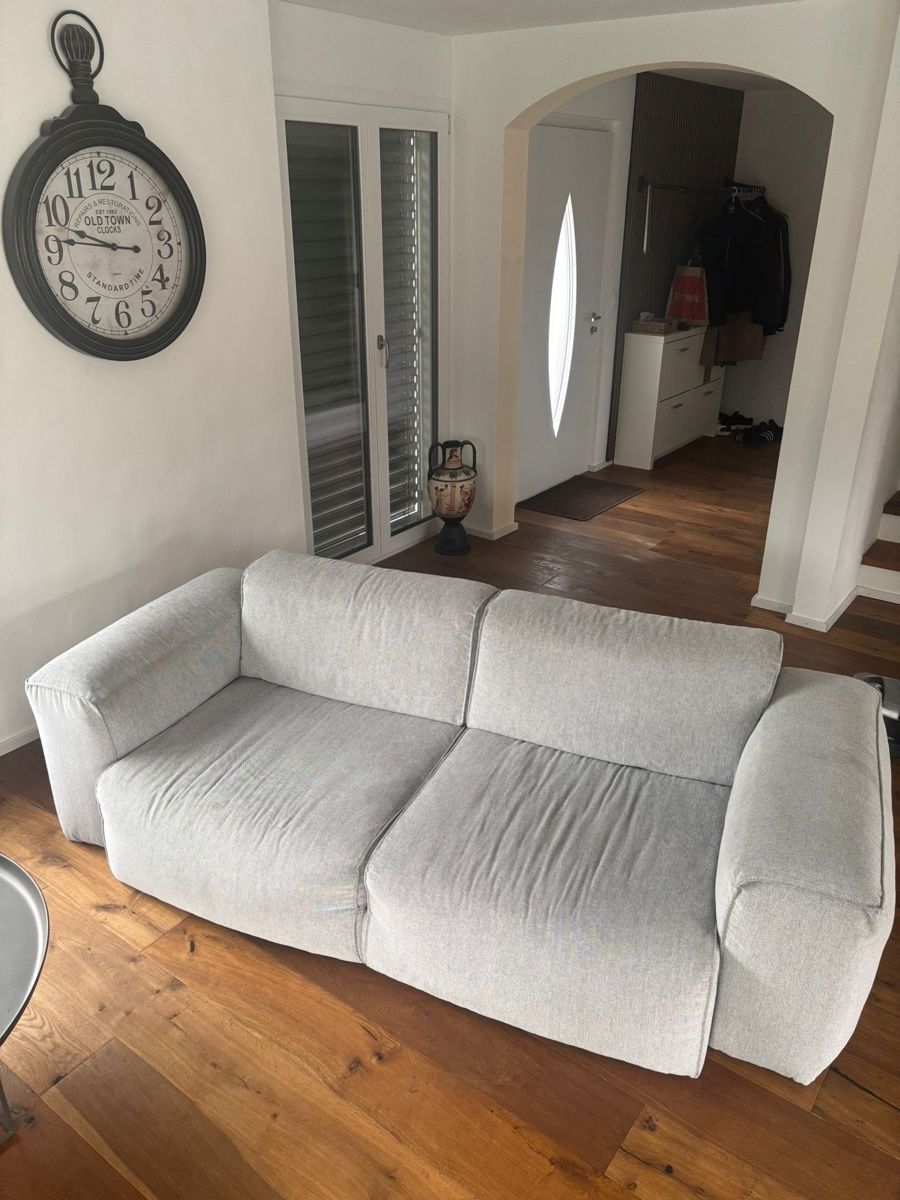 Divani: Gemütliches Sofa, hellgrau, neuwertig, Top Zustand! – Usato da Neuwilen venduto da K23mia 2