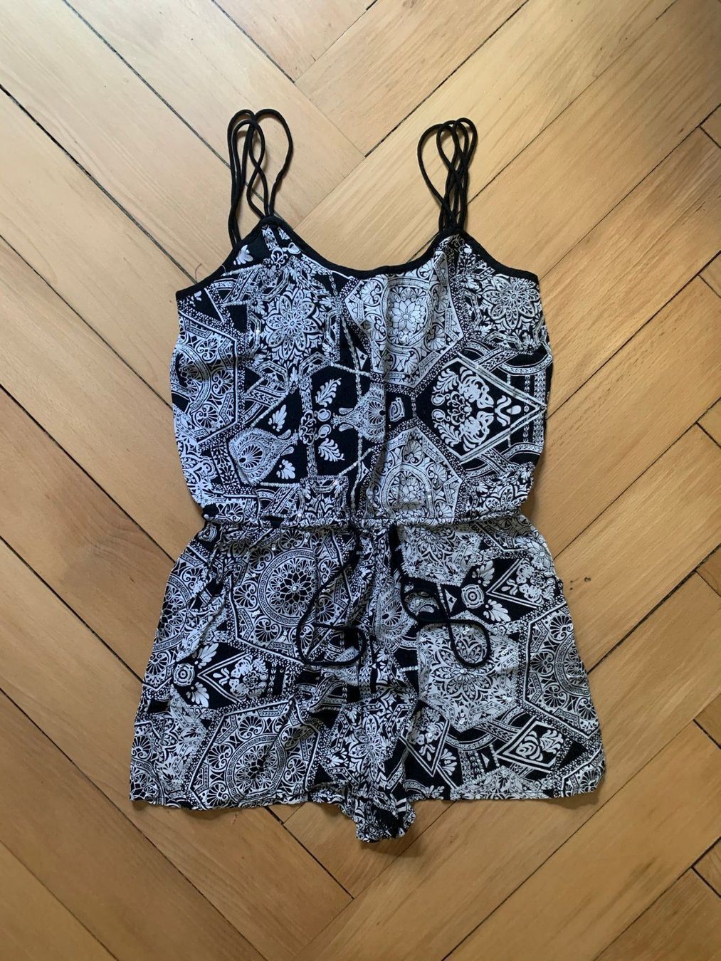 Jumpsuits: RIVER ISLAND - Ethno Jumpsuit gemustert – Gebraucht aus Zürich von Diazaio