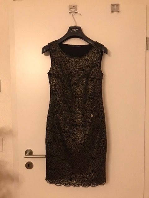 Robe LIU-JO Taille 40 En Taupe - Style T-shirt, Longueur Genou - Occasion Très Bon état