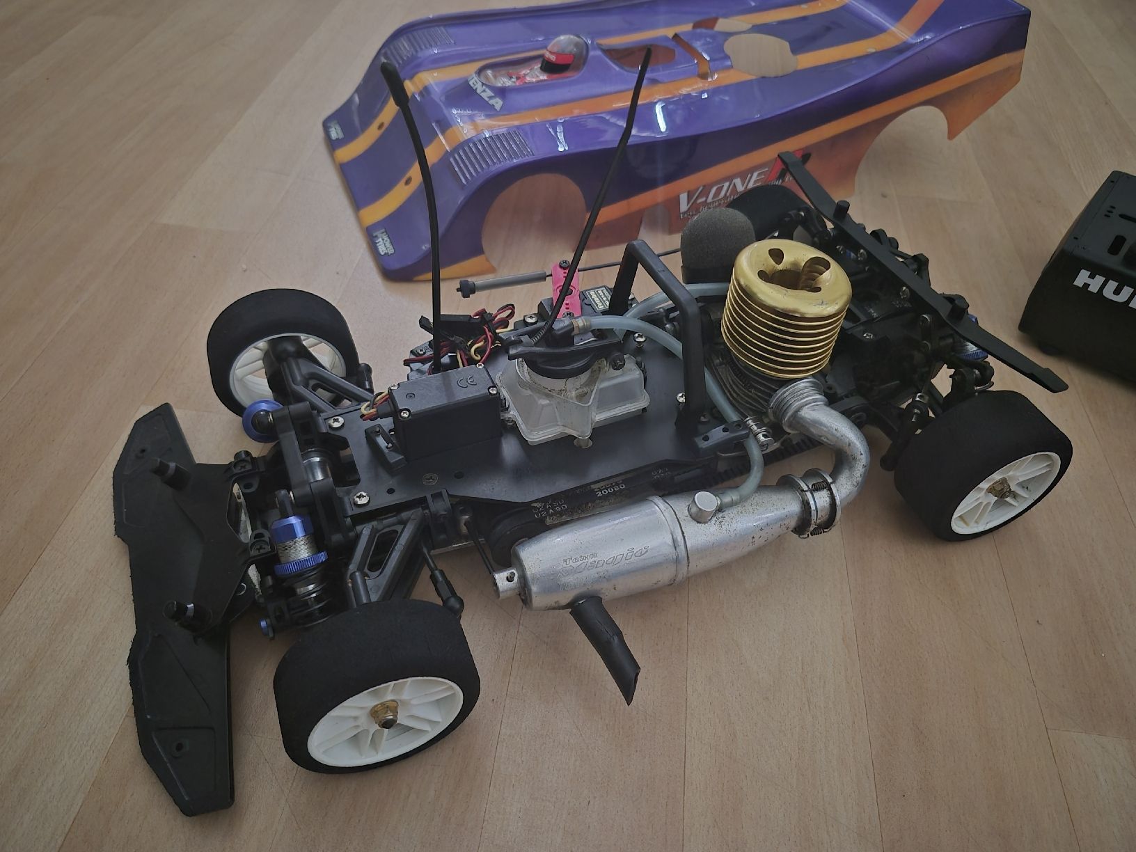 Kyosho RC Modellbau: Rc Auto Kyosho v one  – Gebraucht aus Dielsdorf von BARDARRU 1