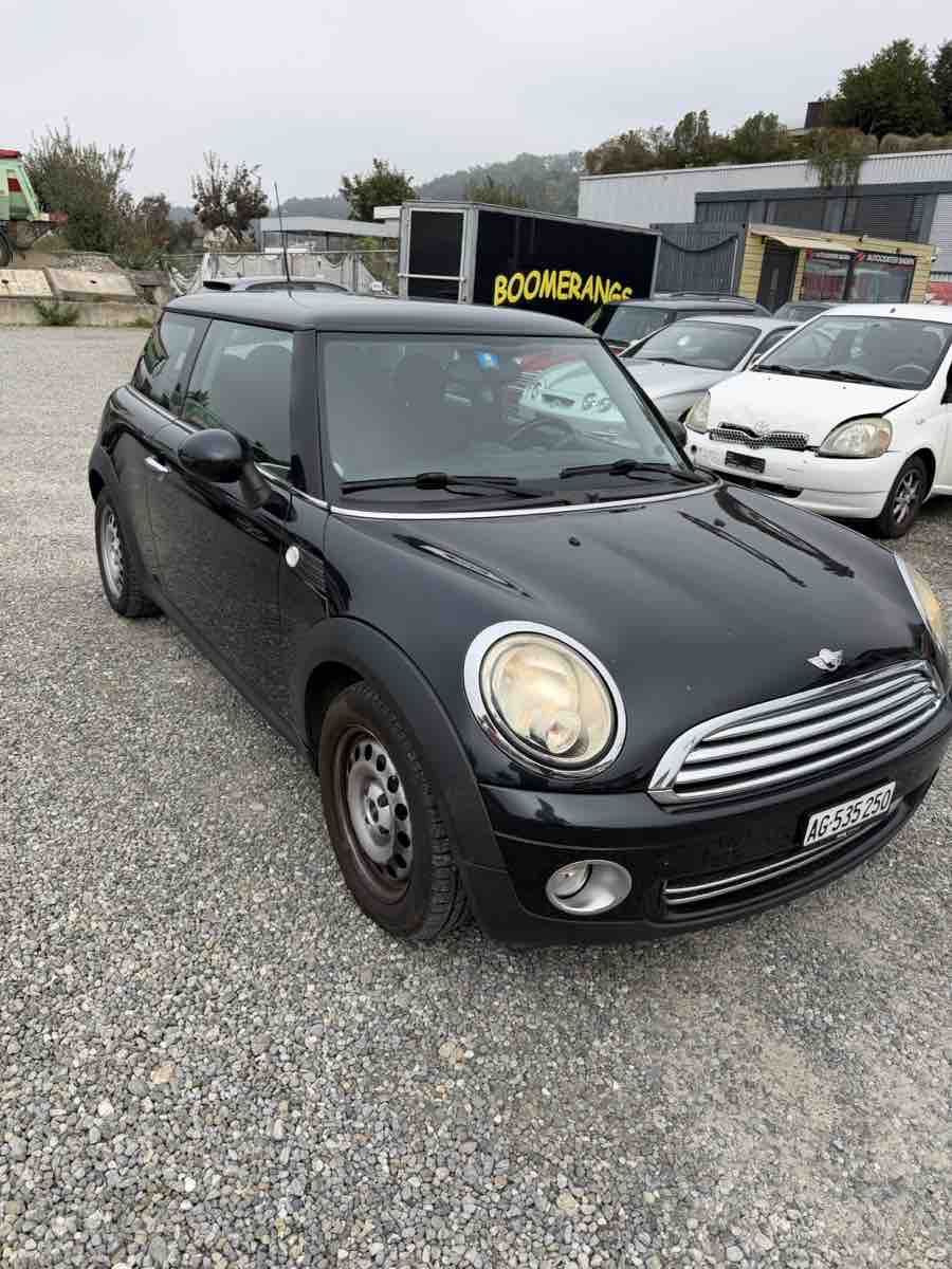 Mini Autos: Mini Cooper Limousine Black, Acceptable Condition – D'occasion à Kirchdorf AG par fer_8sf2 4