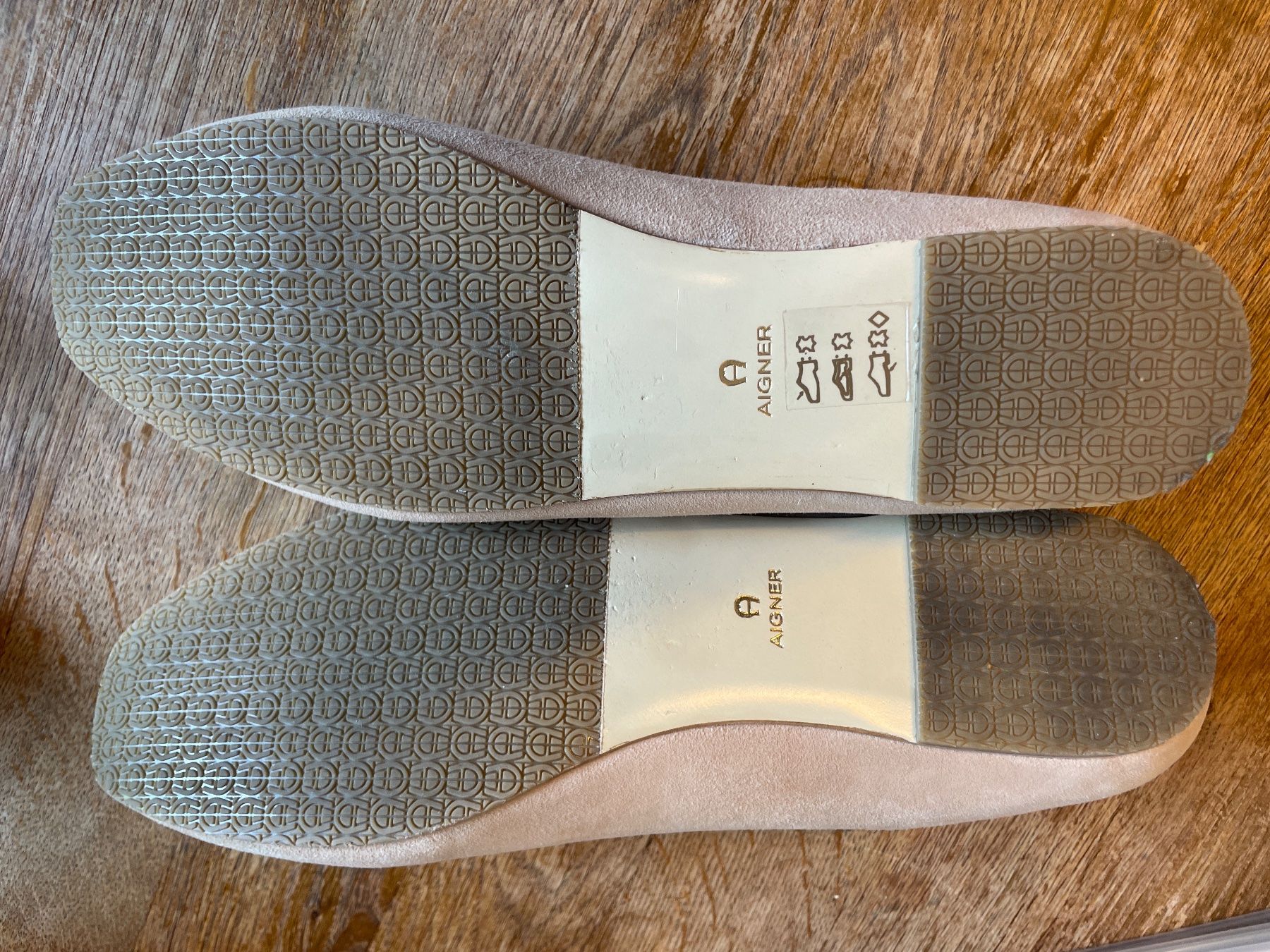 Aigner Scarpe da donna: Aigner Ballerinas, Wildleder, Gr. 41 – Usato da Zürich venduto da labluette 1