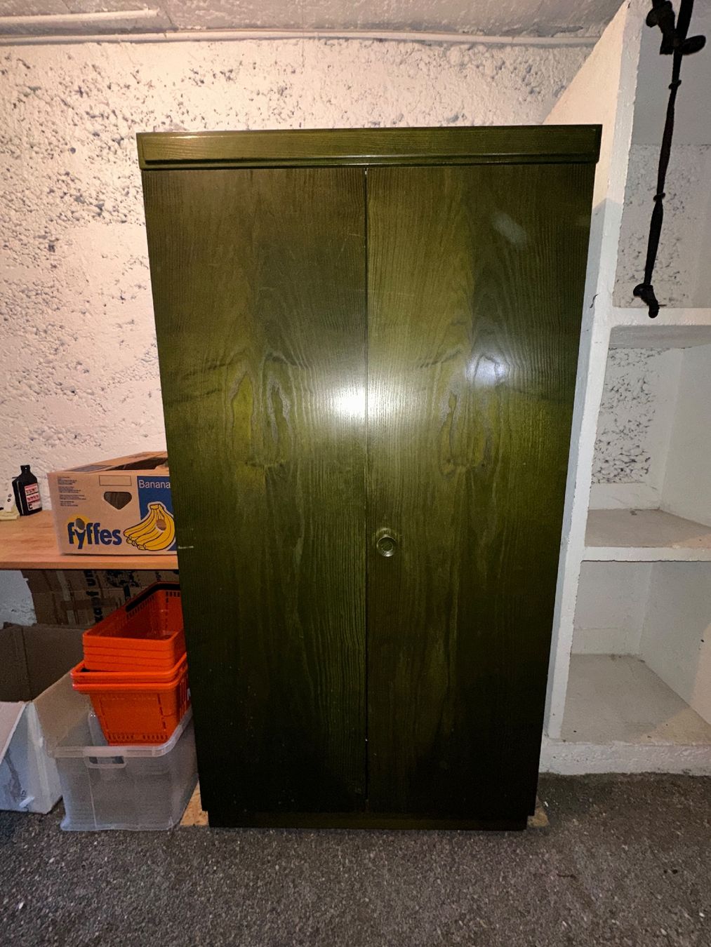 Armoires: Schrank  – D'occasion à Bern par Butzi_L