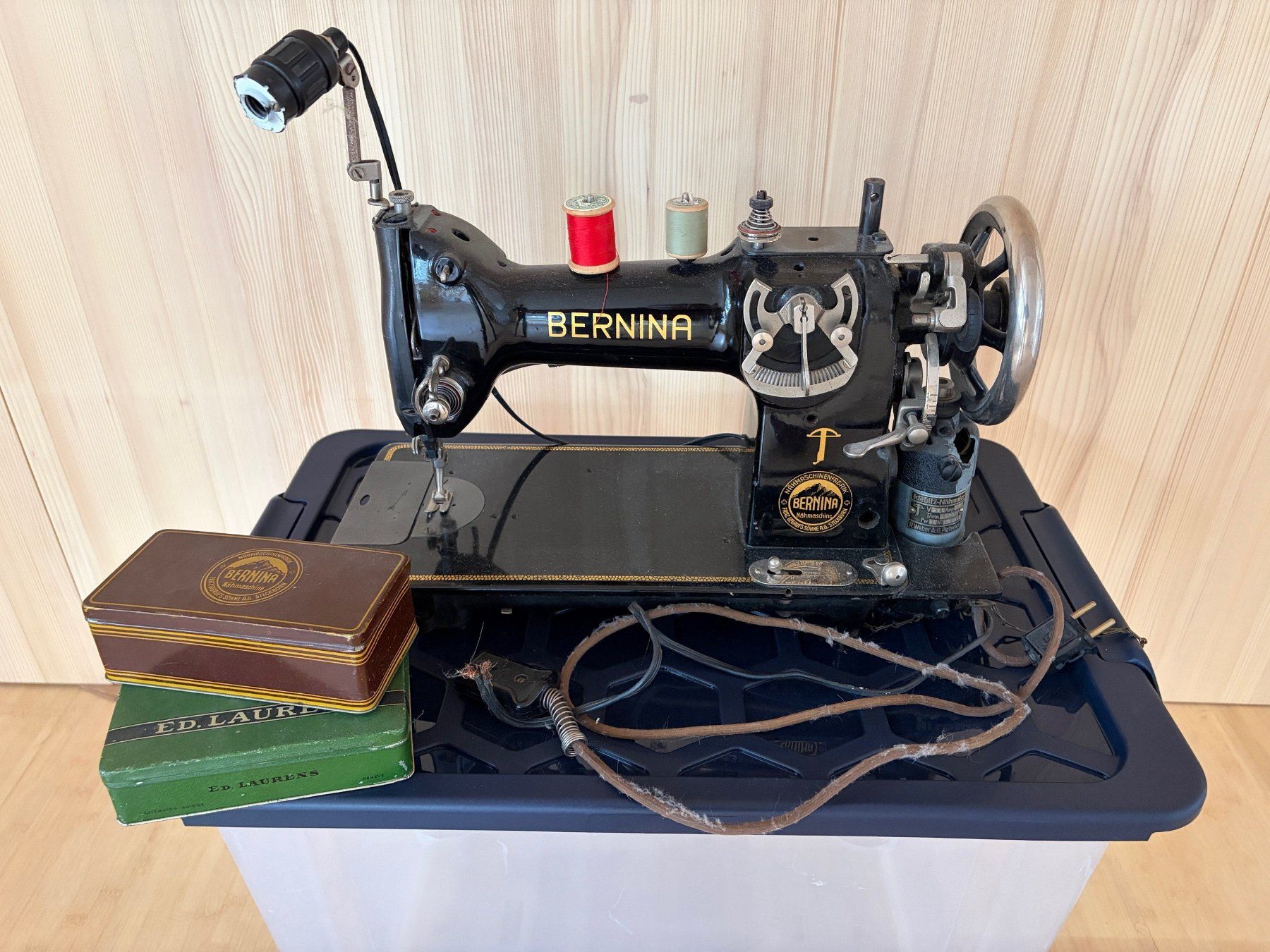 Bernina Macchine da cucire: BERNINA Nähmaschine Antik – Usato da Villigen venduto da Hwink 1