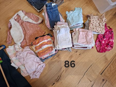 Mädchenkleider 86/92