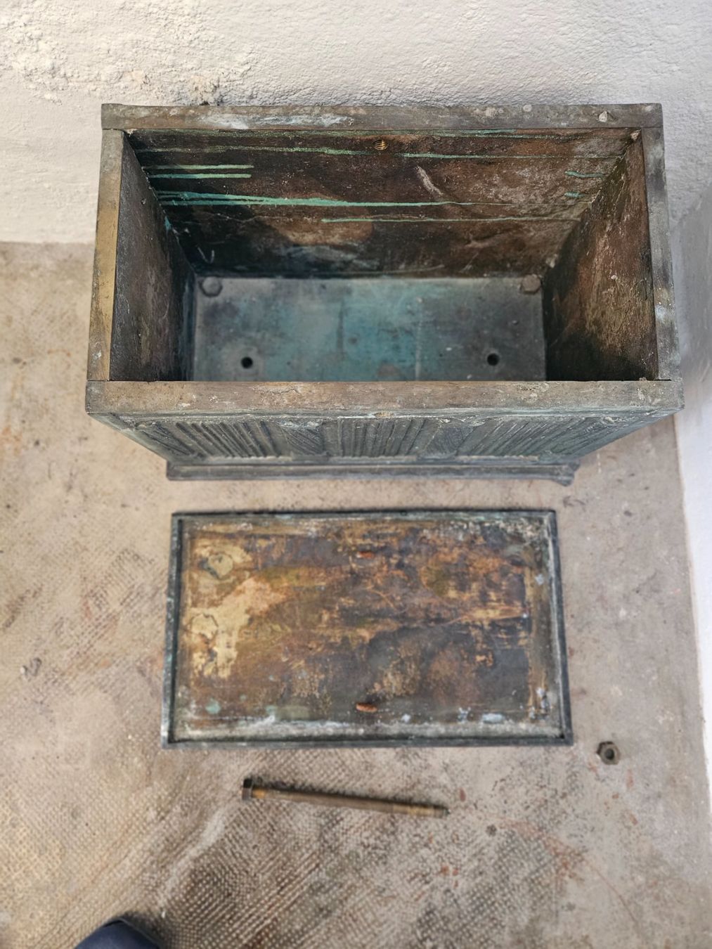 Unique, coffre gothique, bronze, 19ème, 54x 31x38.5 (H) cm. (D'occasion ...