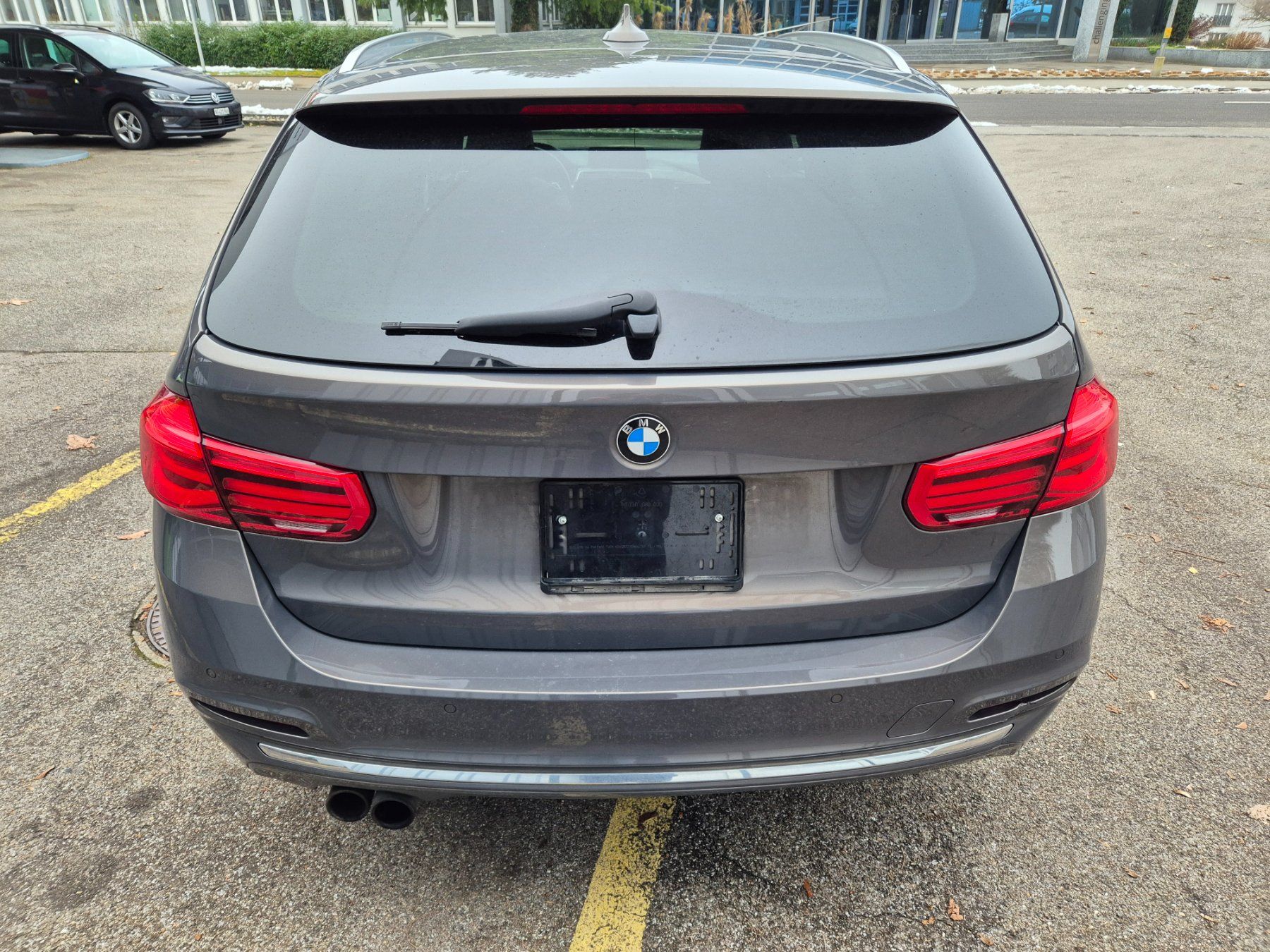 BMW Automobili: BMW 330i Touring xDrive – Usato da Grenchen venduto da Andreeandr 2