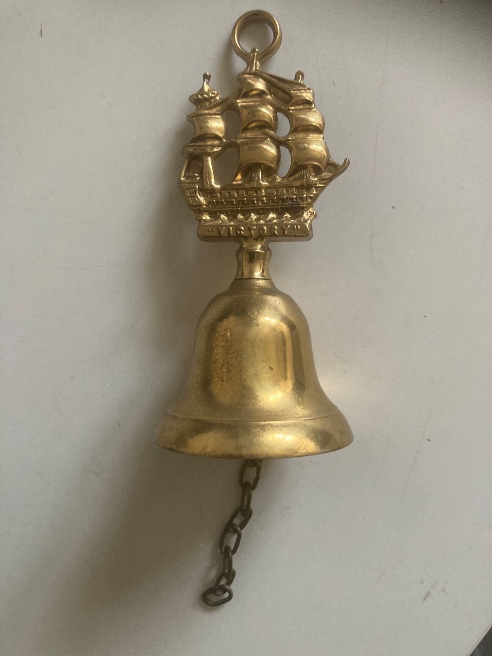 Glocken & Treicheln: Tischglocke oder Schiff-Glocke. „Viktory“ – Gebraucht aus Zürich von Chaeffeler