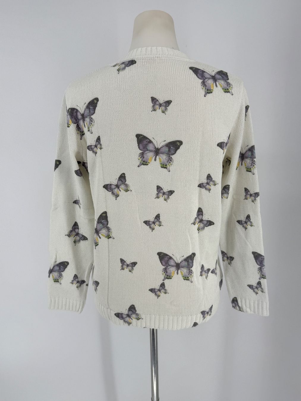 Maglioni & Felpe: Pullover Gr. M mit Schmetterlingen von sienna – Usato da Auenstein venduto da moin. 3