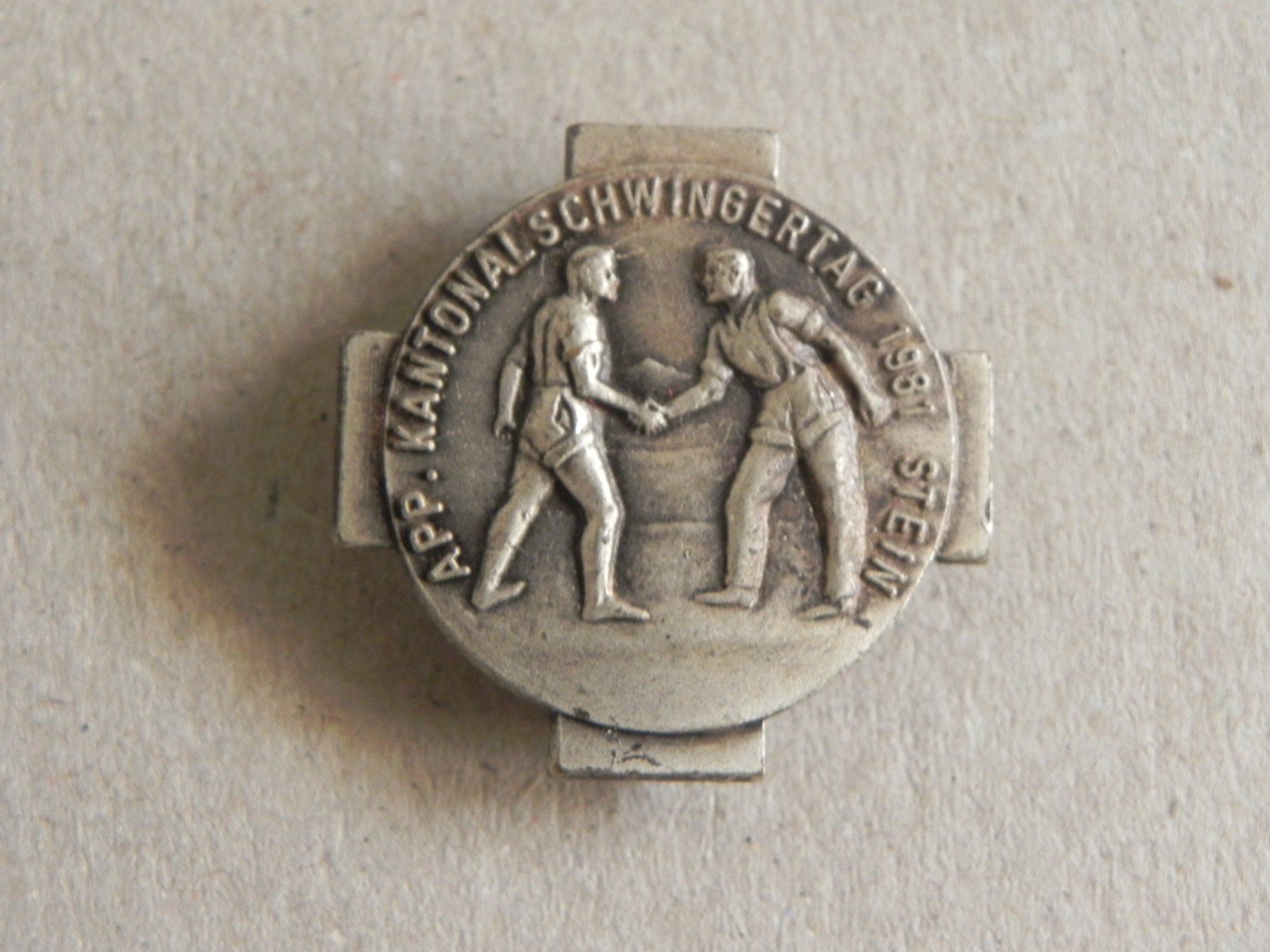 Placchette & Badge: Abzeichen Kant. Schwingfest Schwingen Stein Appenzell 1981 – Usato da Siebnen venduto da krimsie