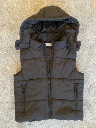 H&M schwarze ärmellose Weste in Grösse S/M