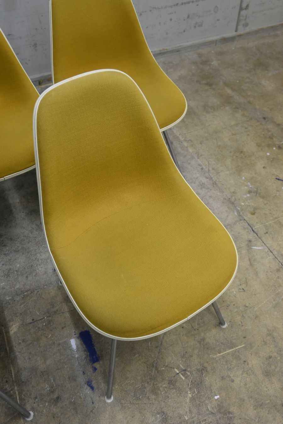 Herman Miller Sedie: 7Stk. Herman Miller DSX Stühle Fiberglas Eames – Usato da Lichtensteig venduto da UsedIN 3