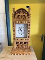 Holz Uhr Unikat handgemacht mit Erdbeerzifferblatt 