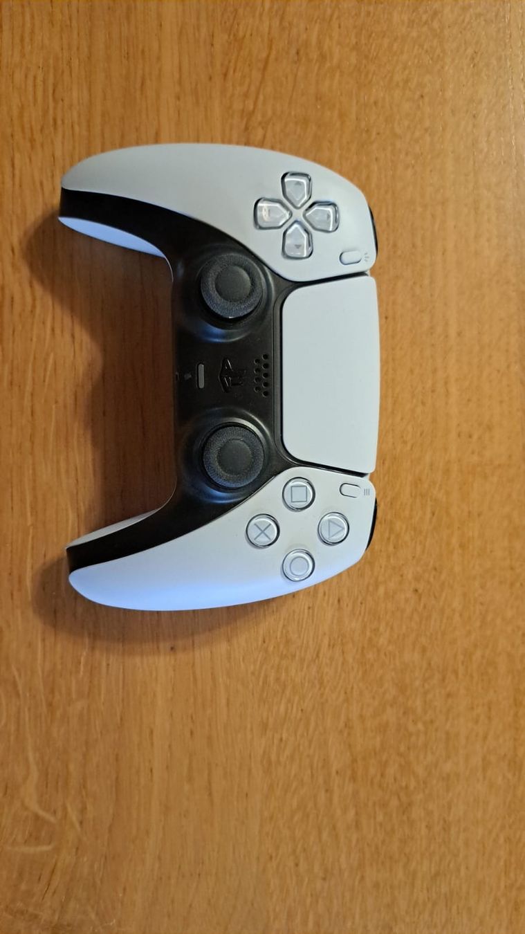Sony Consoles: Playstation  PS5 Standart – D'occasion à Wyssachen par Joggeli008 2