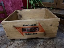 Ancienne caisse bois vintage électrodes Oerlikon elektroden