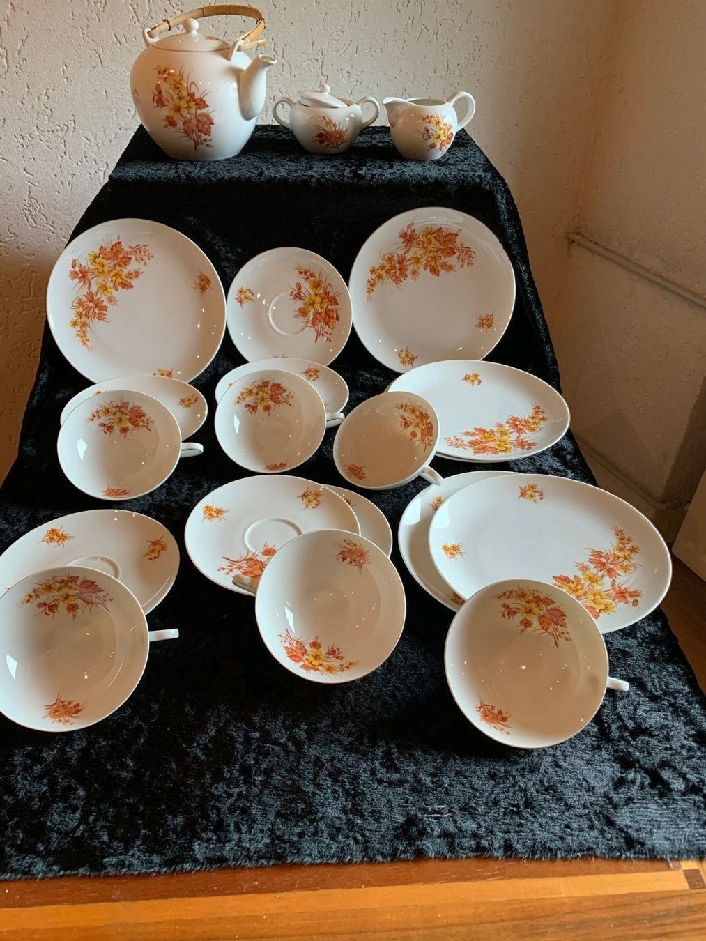 Set di piatti: Teeservice Marke Krautheim Selb Bavaria – Usato da St. Gallen venduto da Adwen 1