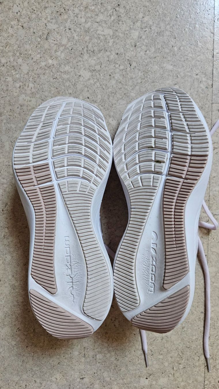Nike Damenschuhe: Turnschuh Nike – Neu (gemäss Beschreibung) aus Münchenbuchsee von Yothu 3