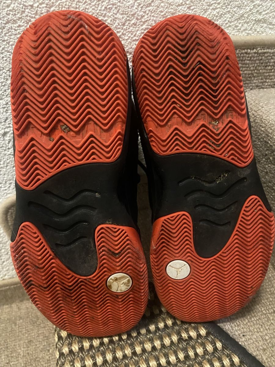 Herrenschuhe: Jordan Turnschuhe Größe 41 – Gebraucht aus Brütten von Yecil 2