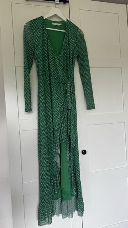 NA-KD Kleid Wickeloptik grün Muster Grösse S neuwertig