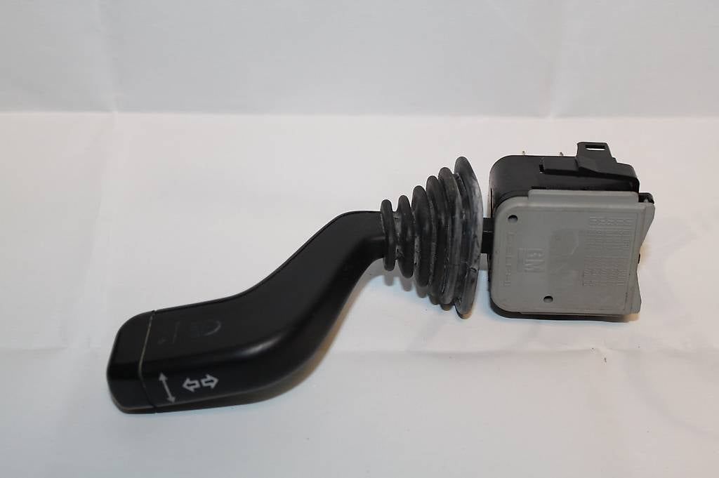Tutti pezzi di ricambio auto: Subaru G3X Justy 1.5AWD Blinker Schalter – Usato da Domat-Ems venduto da Oiteli68